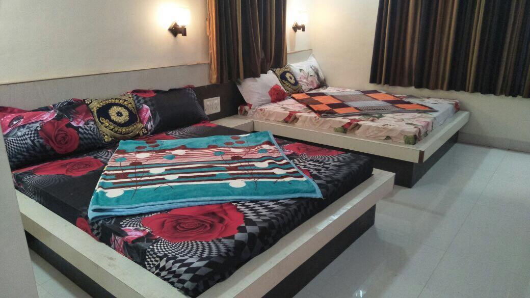 Hotel Madhumalti Matheran Luaran gambar