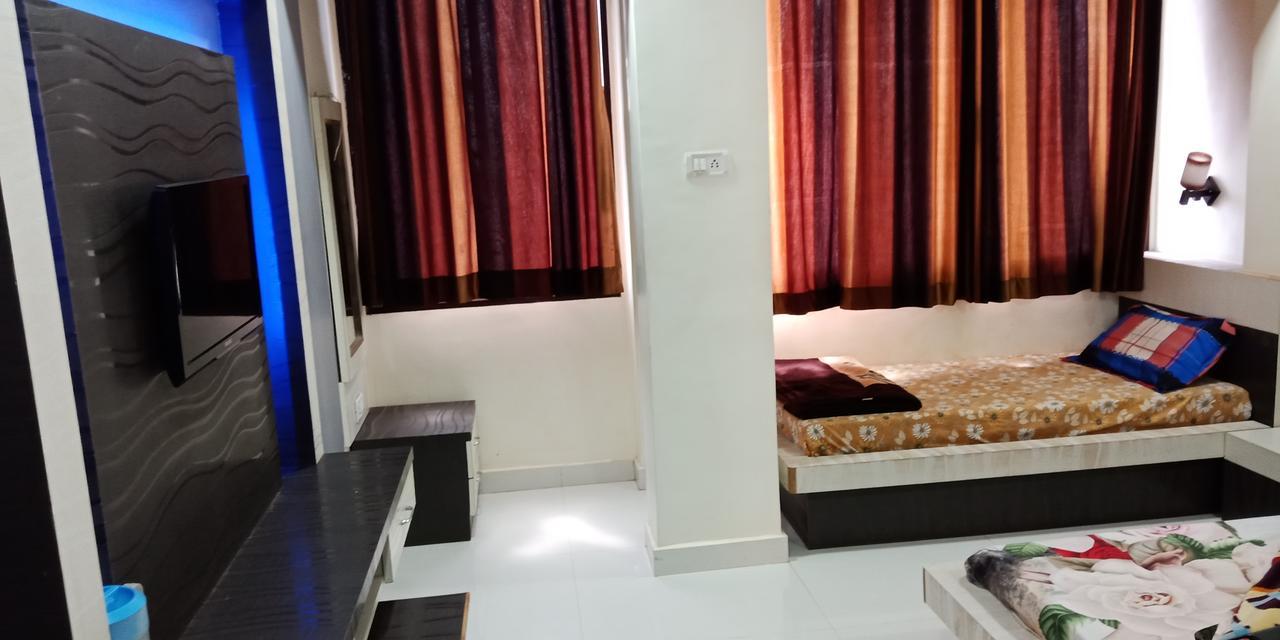 Hotel Madhumalti Matheran Luaran gambar